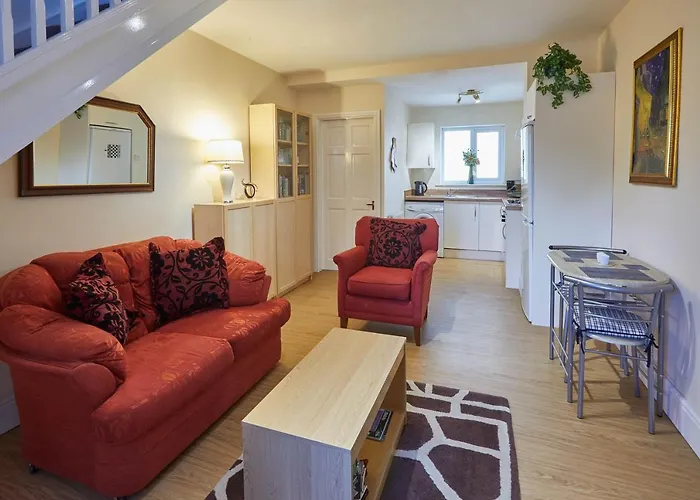 Host & - The Limes * Harrogate