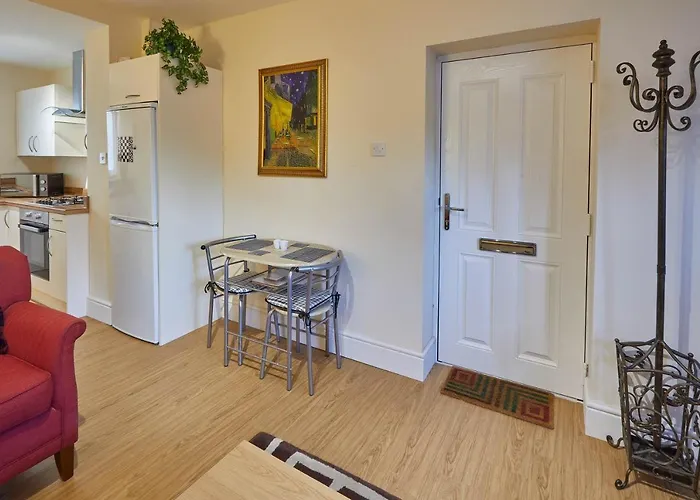 Holiday home Host & - The Limes *